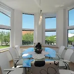 5 Bedroom Amazing In *