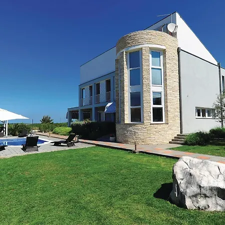 5 Bedroom Amazing In * Debeljak