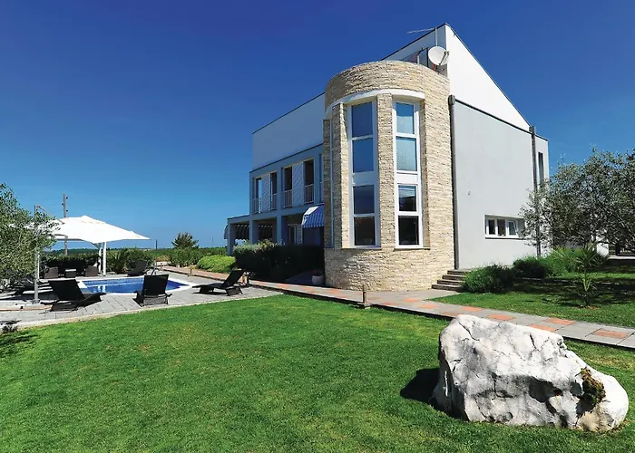 5 Bedroom Amazing In * Debeljak