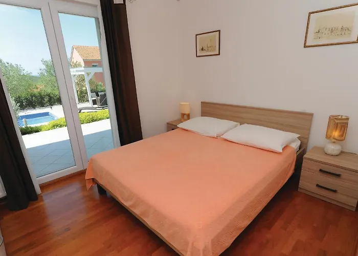 5 Bedroom Amazing In * Debeljak