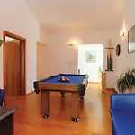 5 Bedroom Amazing In Debeljak