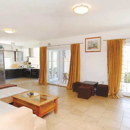 5 Bedroom Amazing Home In Debeljak *