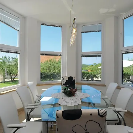 5 Bedroom Amazing Home In Debeljak *