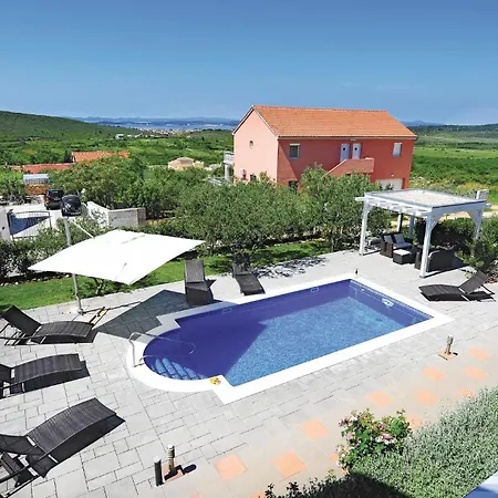 5 Bedroom Amazing Home In Debeljak Debeljak