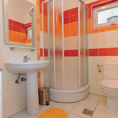 5 Bedroom Amazing Home In Debeljak Holiday home *